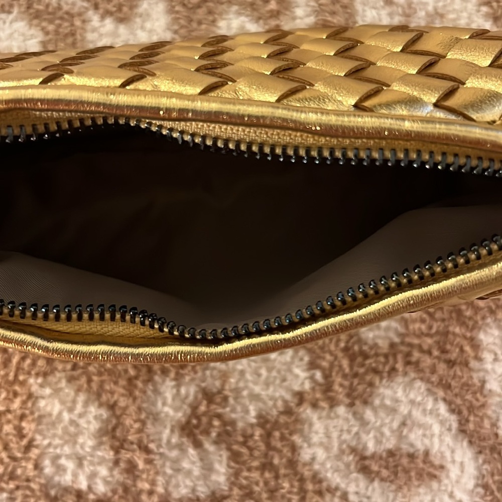 Woven Faux Leather Gold Purse - Picture 7 of 9